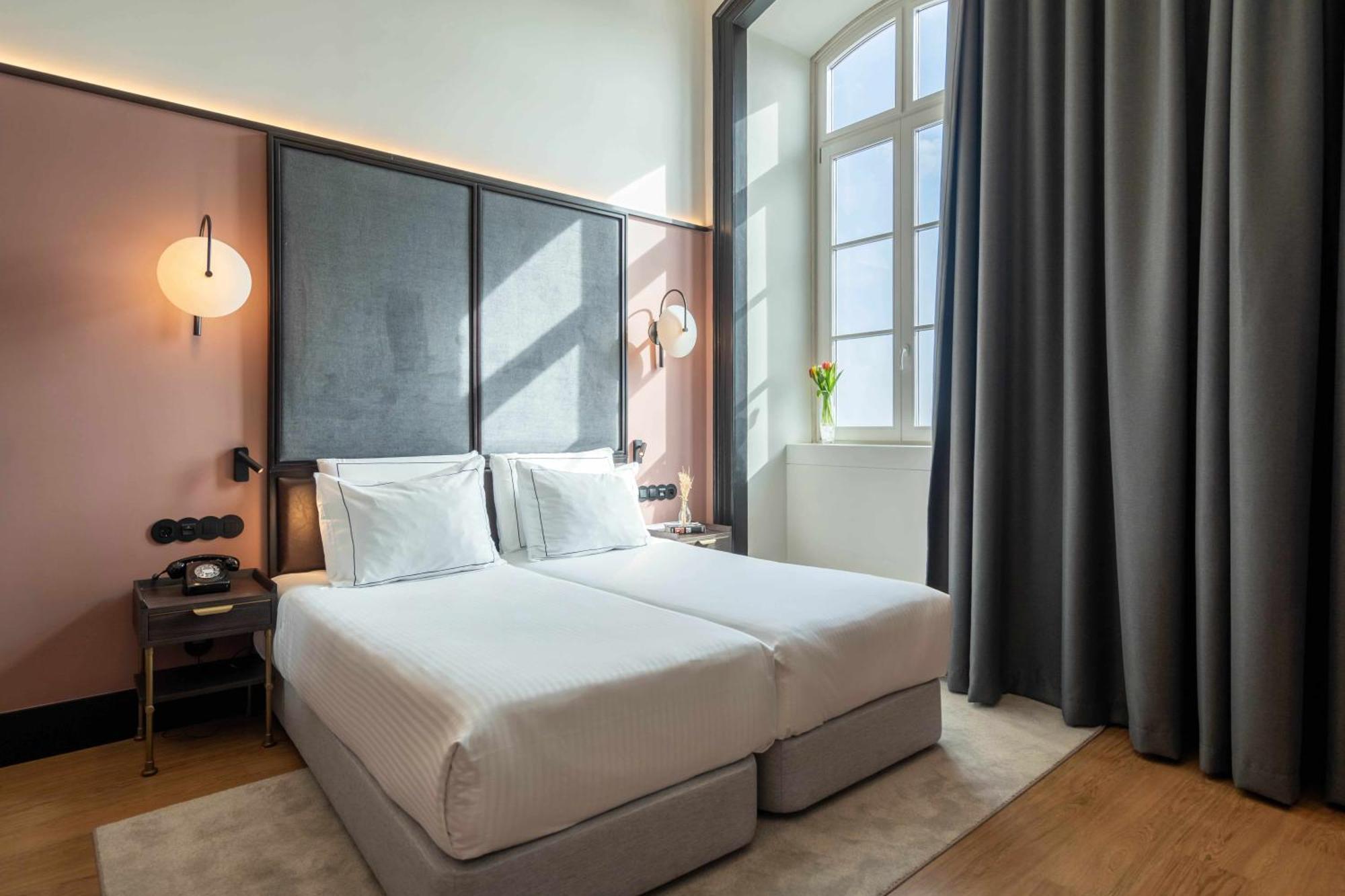 The Editory Riverside Hotel, An Historic Hotel Lisboa Exteriör bild Deluxe room